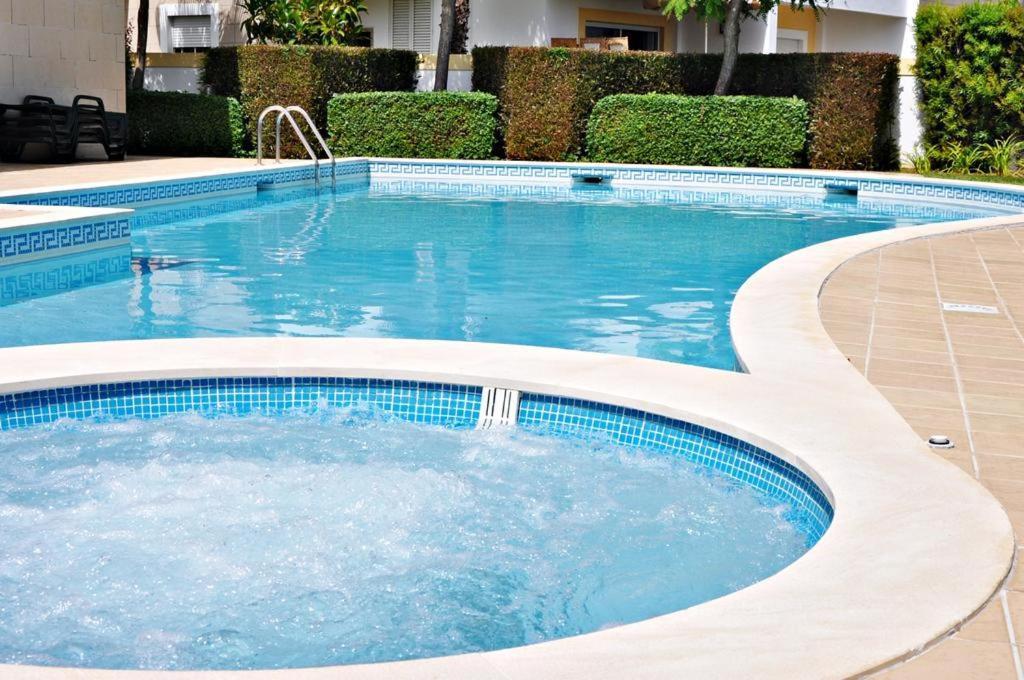 Uma Casa A Beira Sol Panzió Lagos Kültér fotó